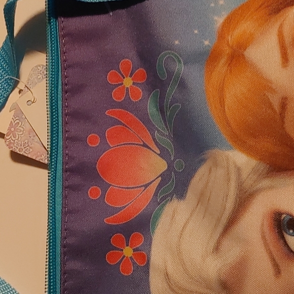 3/$25 DISNEY Frozen waterproof shoulder bag - Picture 5 of 12